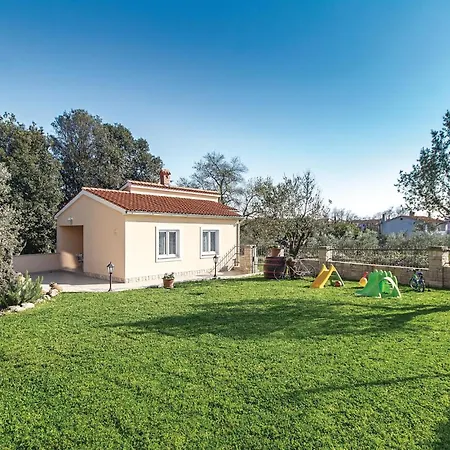 Lovely In With Wifi Holiday home