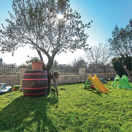 Lovely In With Wifi Holiday home