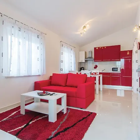 1 Bedroom Lovely In *